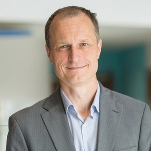 Dr Andreas Goebel