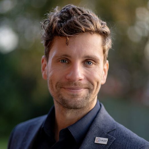 Dr Jan Vollert